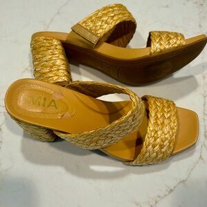 MIA Wedges